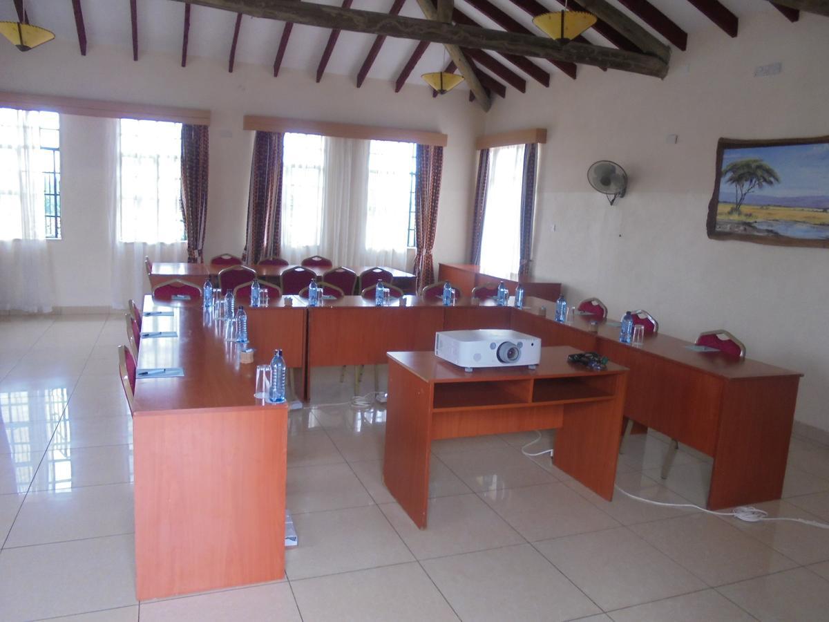 Maanzoni Lodge Limited Athi River Bagian luar foto