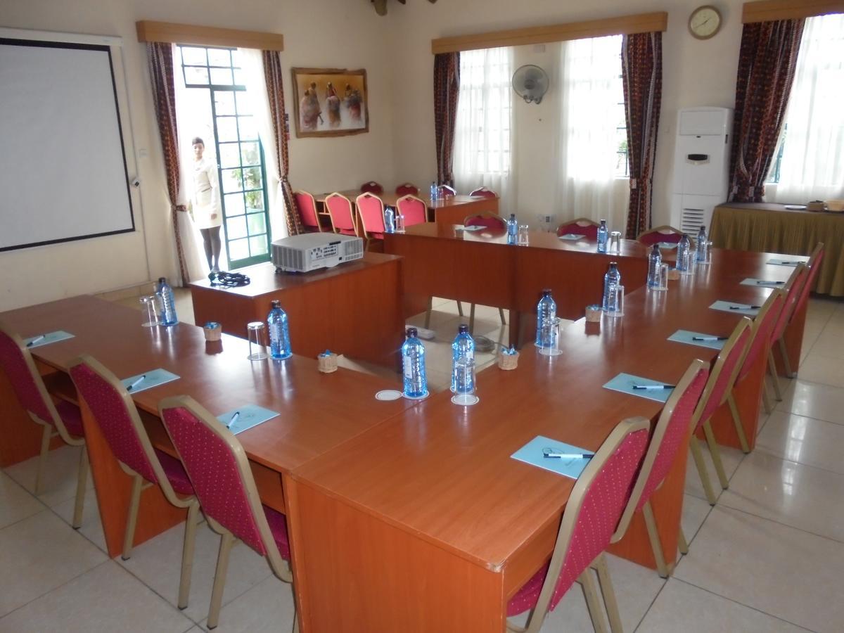 Maanzoni Lodge Limited Athi River Bagian luar foto